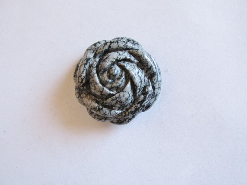 (image for) Jasper carved rose pendant #FL53